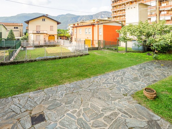 Villa garden Lake Como