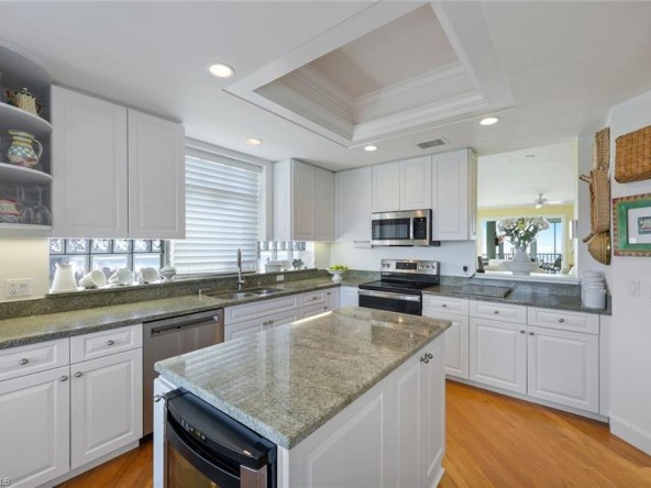 Apartment in Barefoot Beach Florida