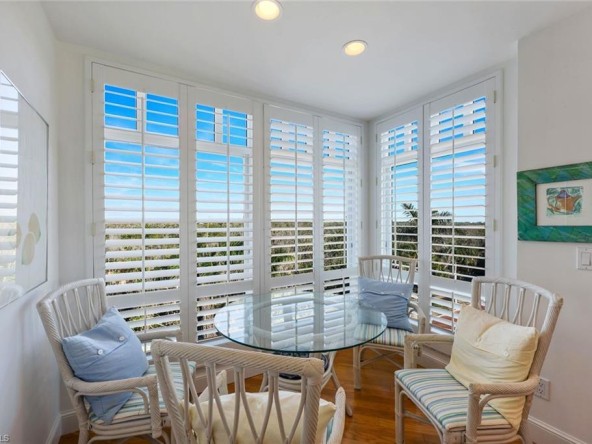 Apartment in Barefoot Beach Florida