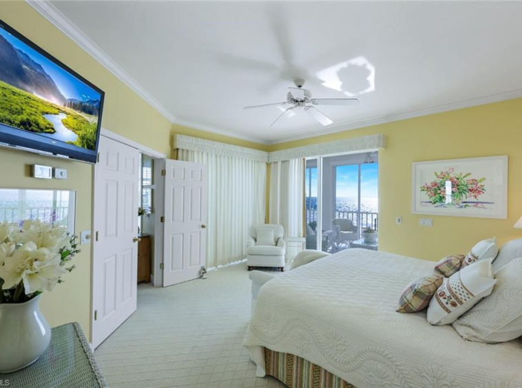 Apartment in Barefoot Beach Florida