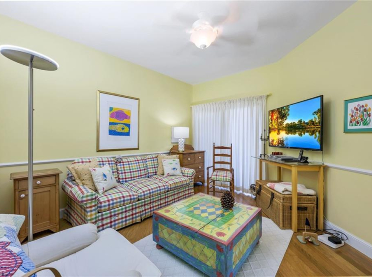 Apartment in Barefoot Beach Florida