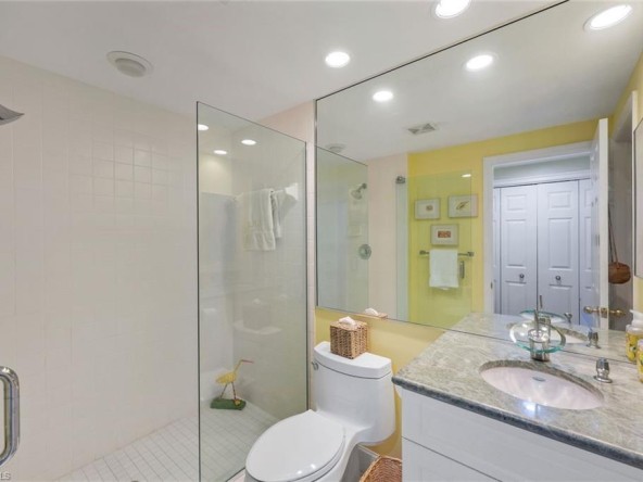Apartment in Barefoot Beach Florida