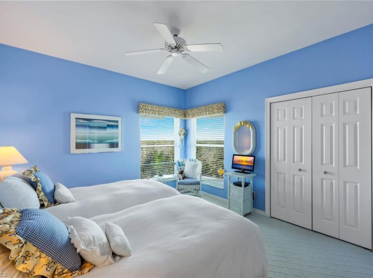 Apartment in Barefoot Beach Florida