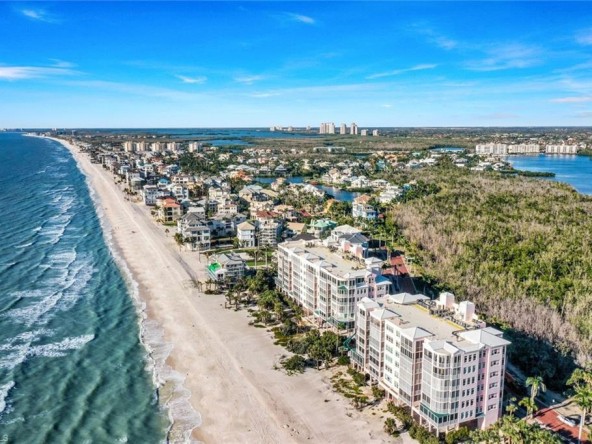 Apartment in Barefoot Beach Florida