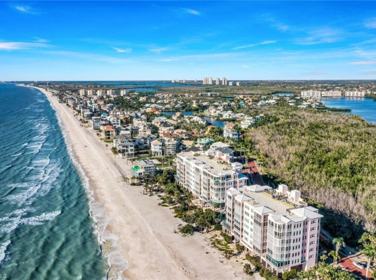 Apartment in Barefoot Beach Florida