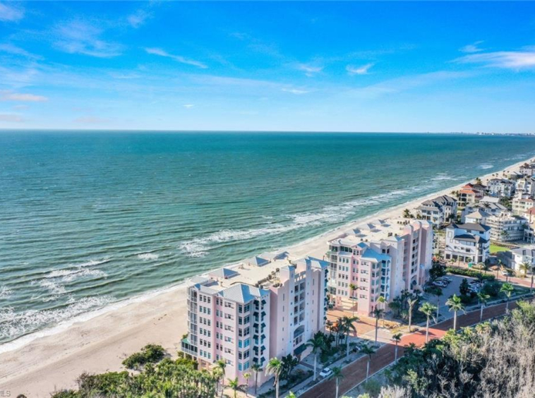 Apartment in Barefoot Beach Florida