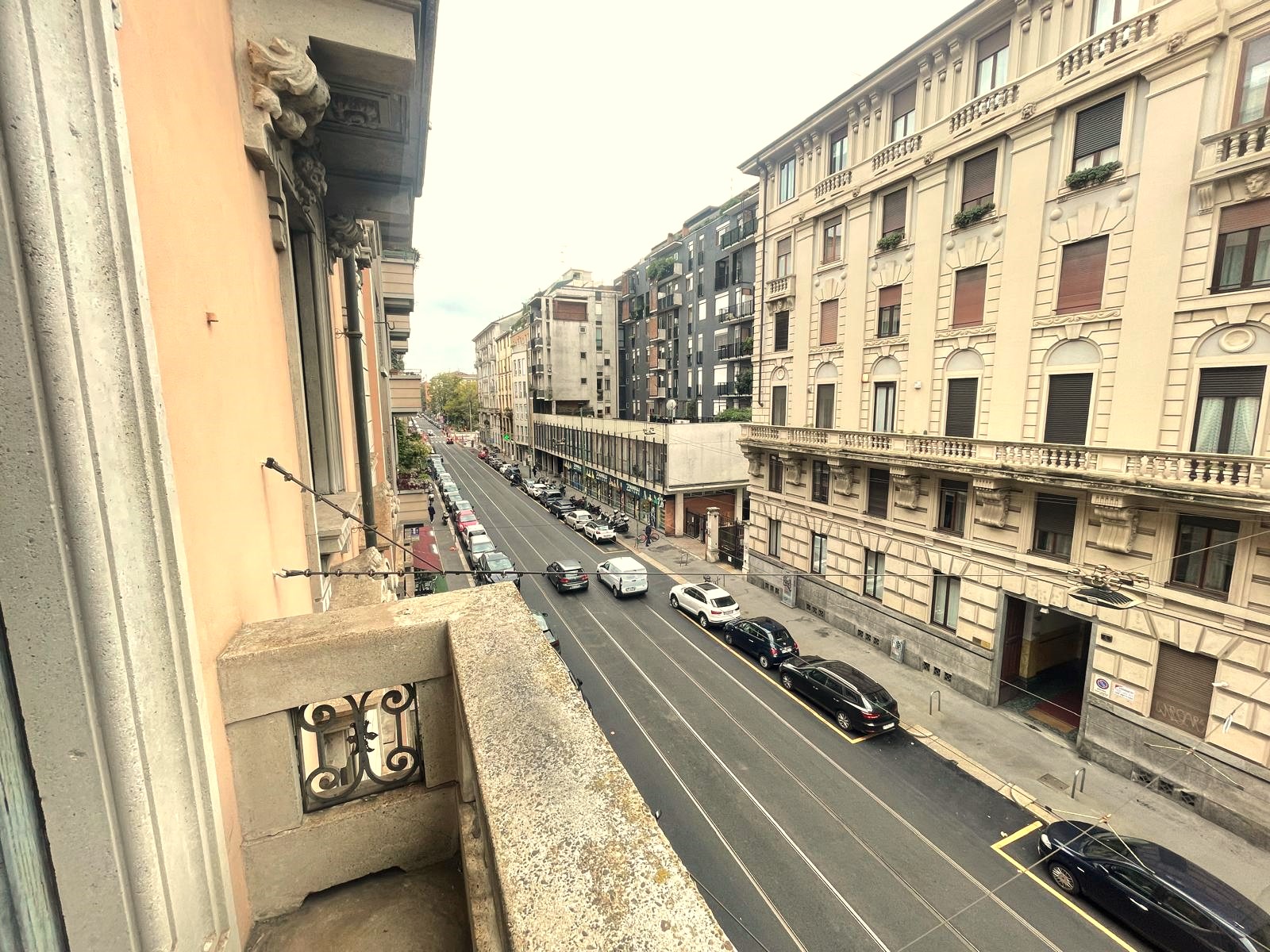 Apartment in historic building in Milan