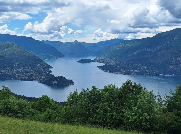 ITALIA - Villa di nuova costruzione a Varenna sul lago di Como