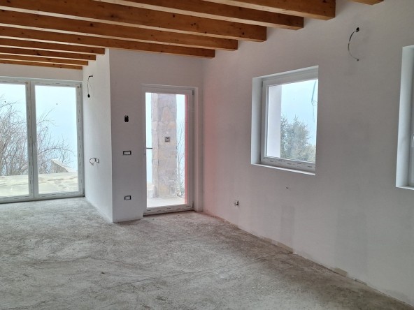 ITALIA - Villa di nuova costruzione a Varenna sul lago di Como