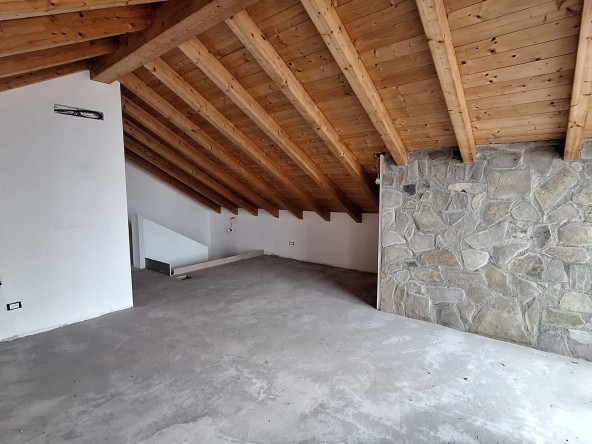 ITALIA - Villa di nuova costruzione a Varenna sul lago di Como