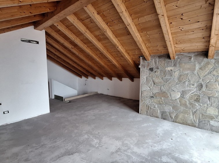 ITALIA - Villa di nuova costruzione a Varenna sul lago di Como