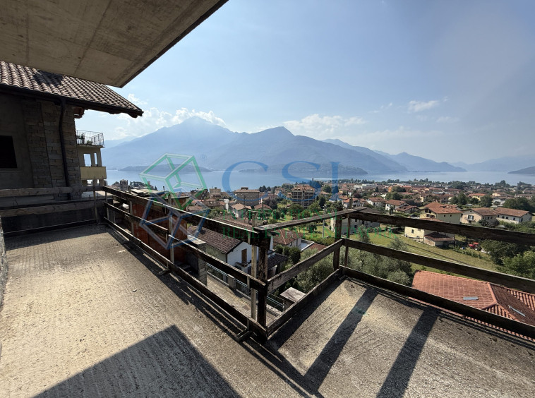ITALIA - Complesso immobiliare al rustico Gravedona