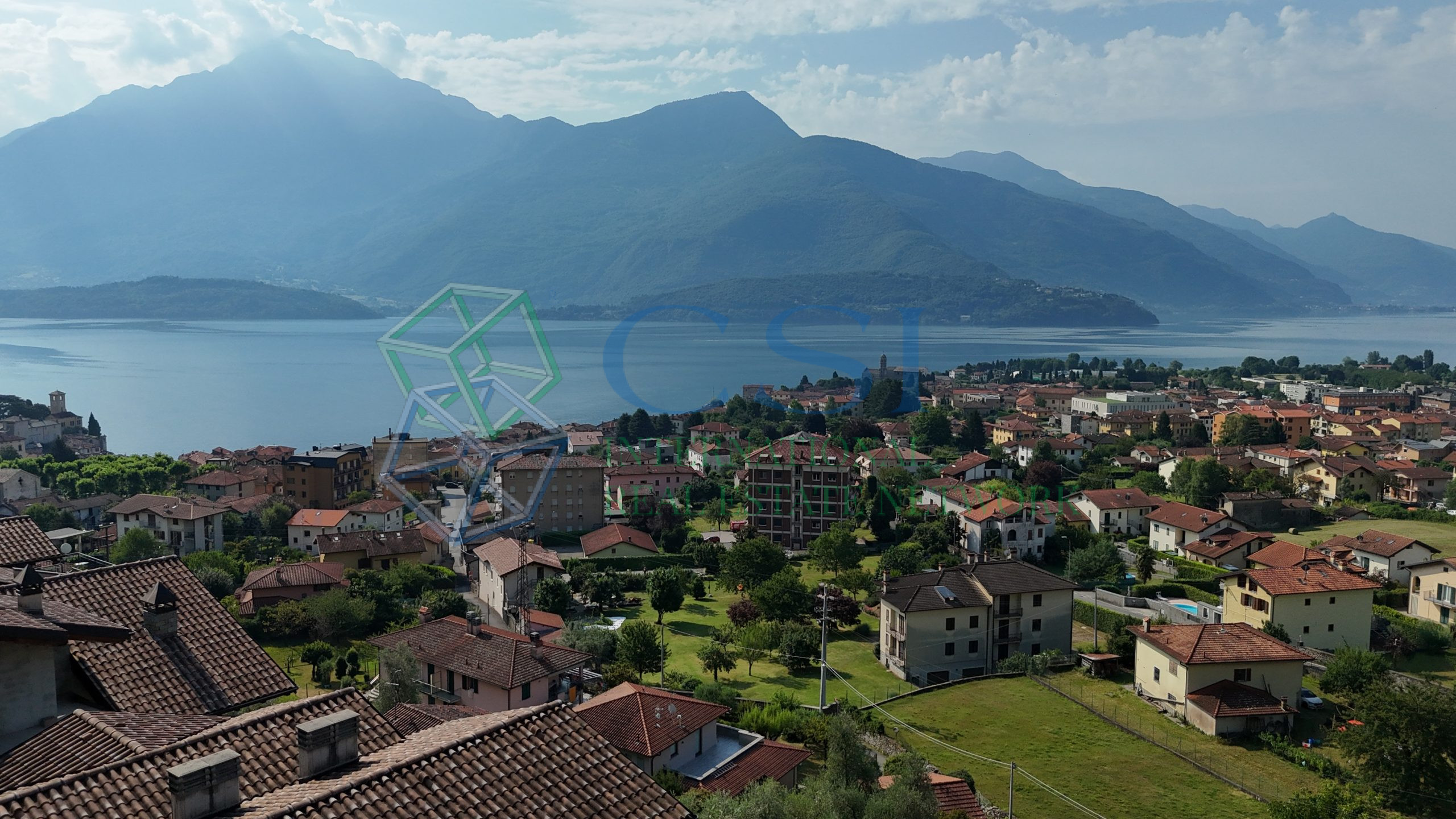 ITALIA - Complesso immobiliare al rustico Gravedona