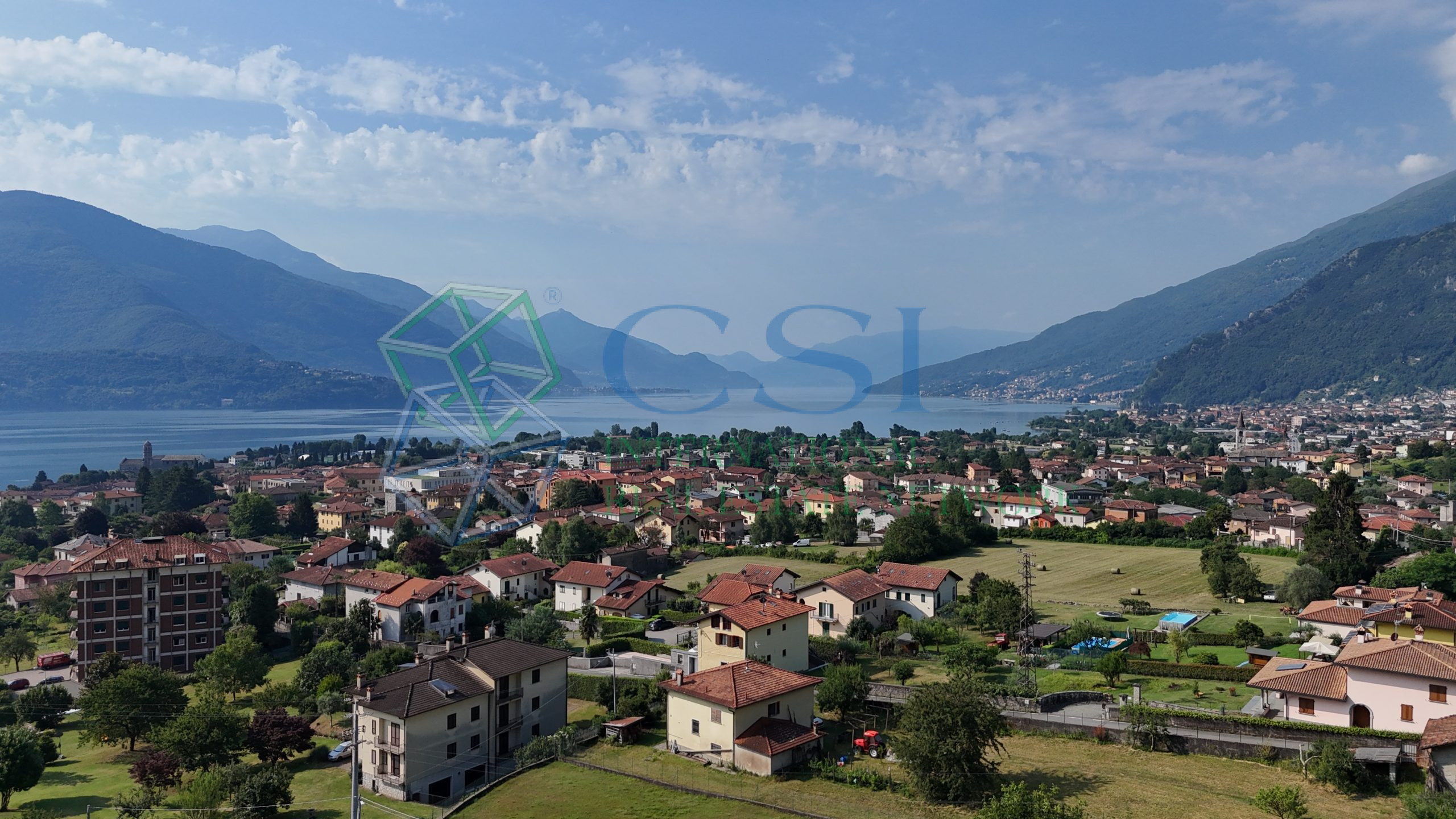 ITALIA - Complesso immobiliare al rustico Gravedona