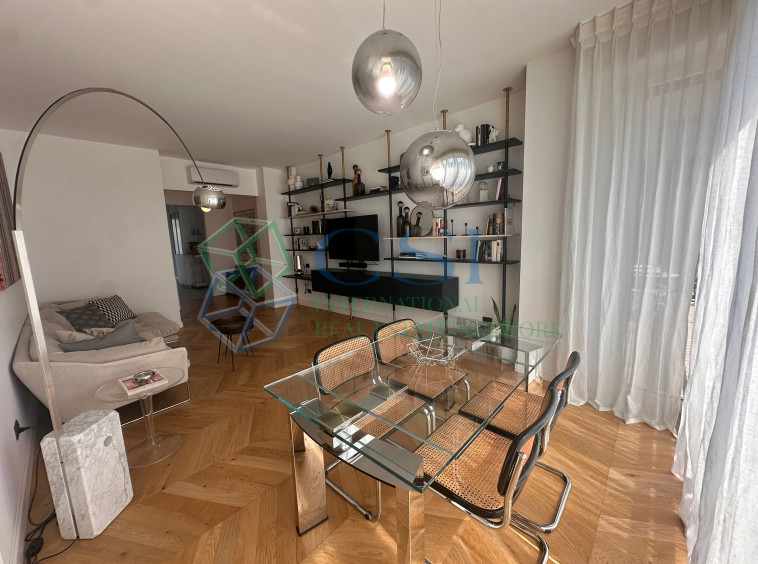 ITALIA - Esclusivo quadrilocale a Milano zona Isola