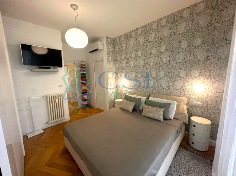 ITALIA - Esclusivo quadrilocale a Milano zona Isola
