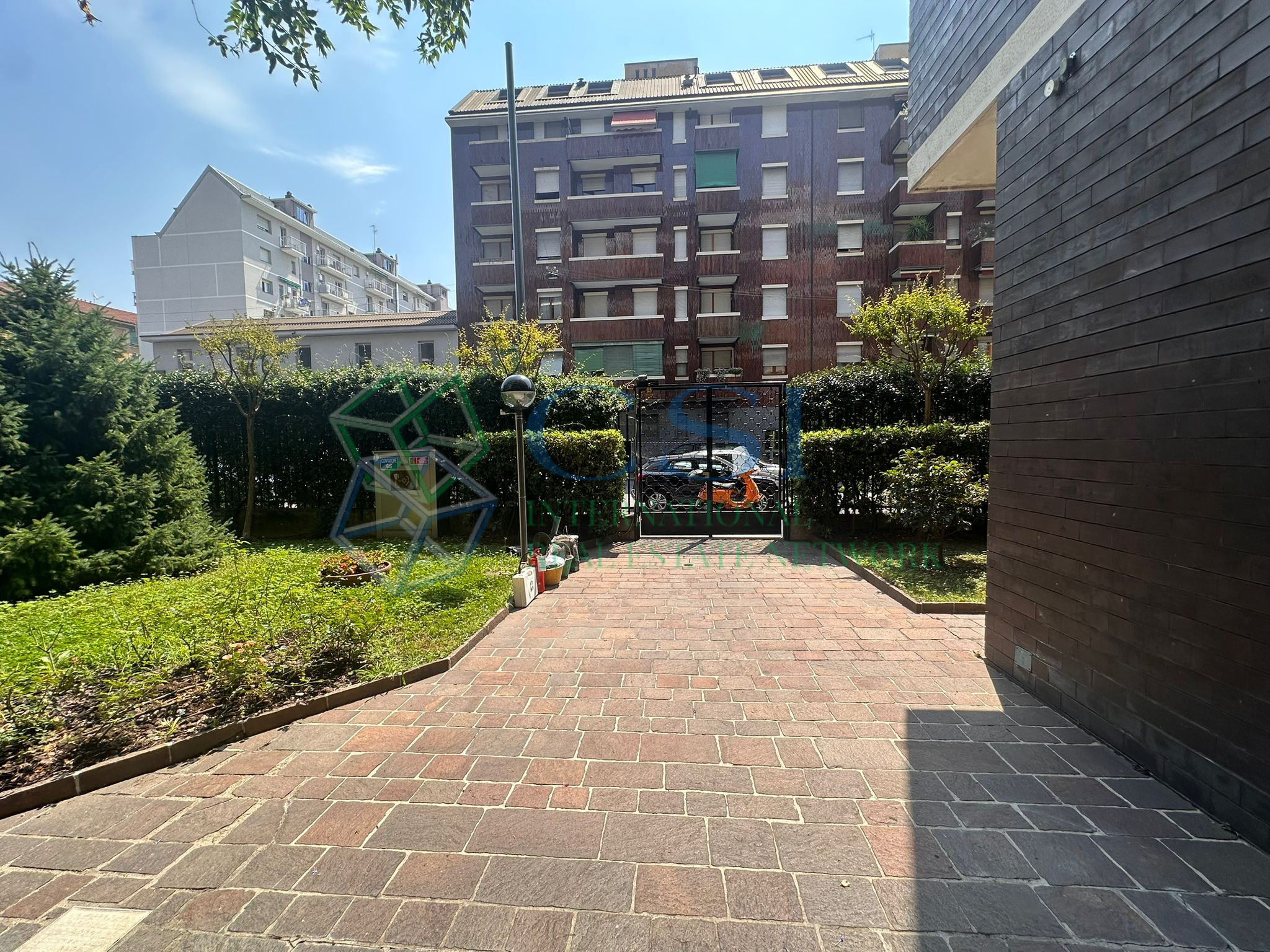 ITALIA - Esclusivo quadrilocale a Milano zona Isola