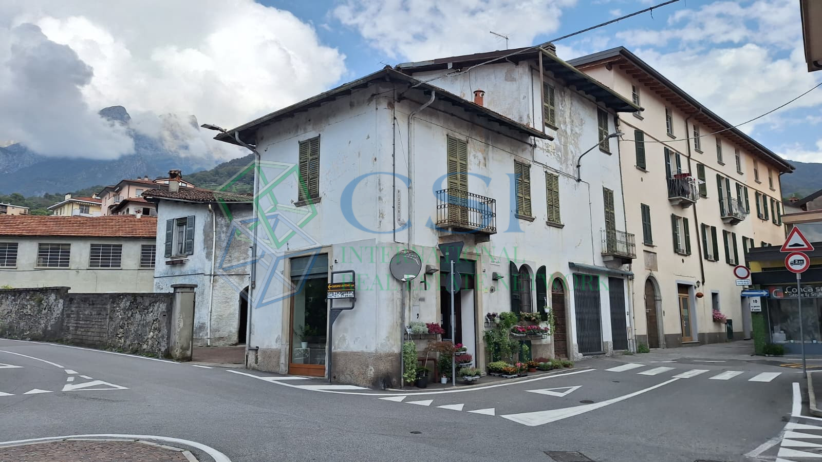 COMPLESSO RESIDENZIALE A MANDELLO IN ZONA CENTRALE 5