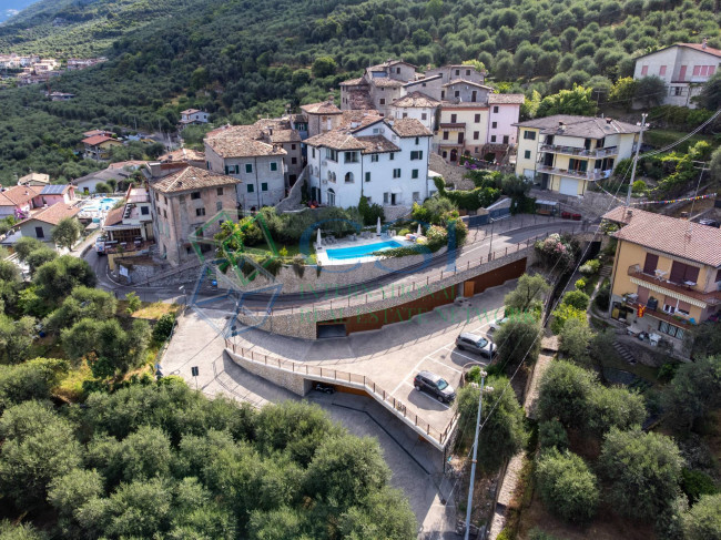 ITALY - Apartments in historical residence on Garda Lake