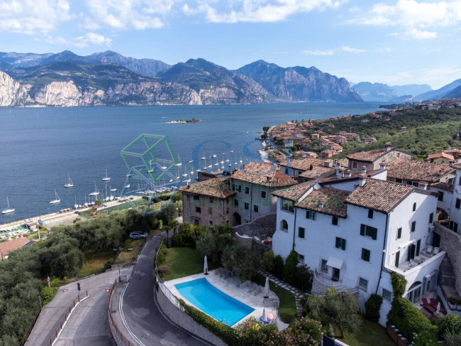ITALY - Apartments in historical residence on Garda Lake